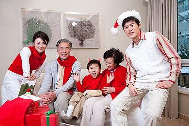 《F1 2022》标准版和冠军版封面明星公开